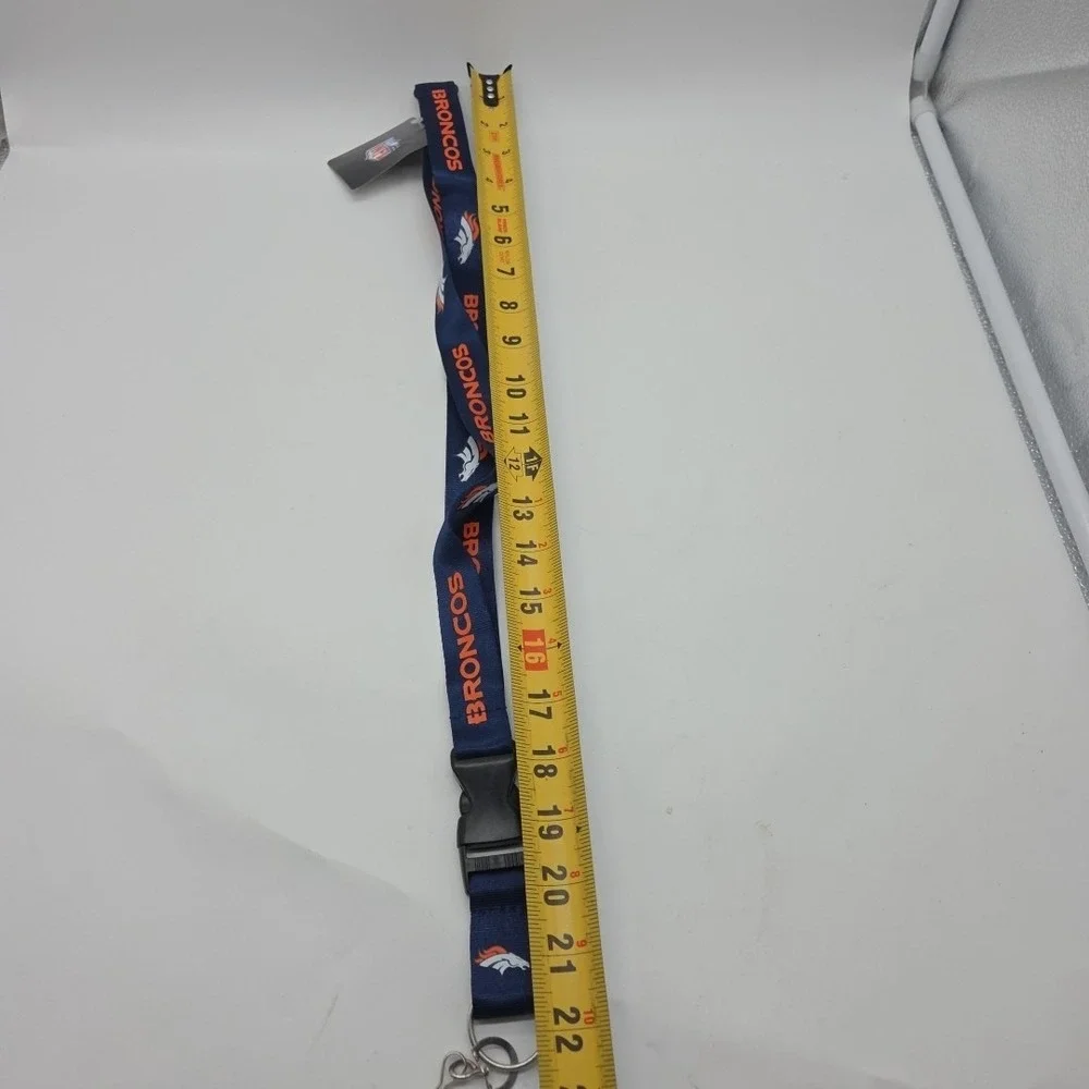 NEW Denver Broncos NFL Lanyard With Detachable Key Chain Ring 22